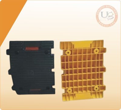 road speed breaker plastic