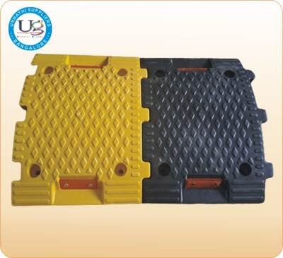 road speed breaker plastic